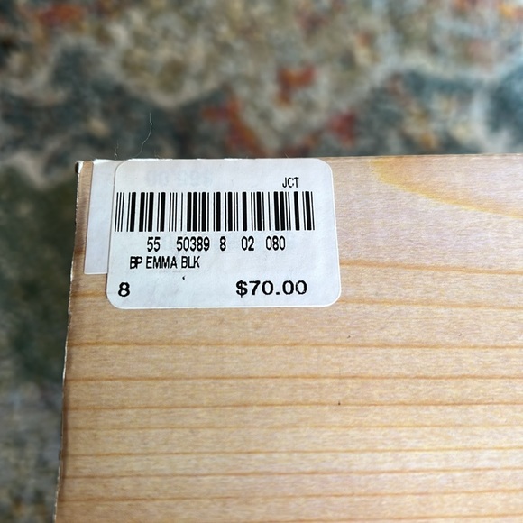 BEARPAW EMMA WOMENS SUEDE BOOTS IN SZ 8… GENTLY WORN…CUTE…RETAILS FOR $70. - Picture 6 of 7